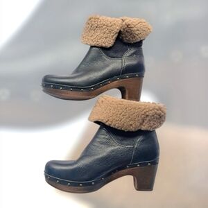 UGG Amoret Women’s Black Leather Boot-Fold-Down Shearling Cuff Sz 10